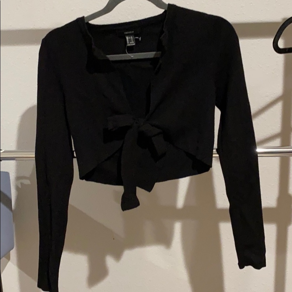 Forever 21 tie front crop top